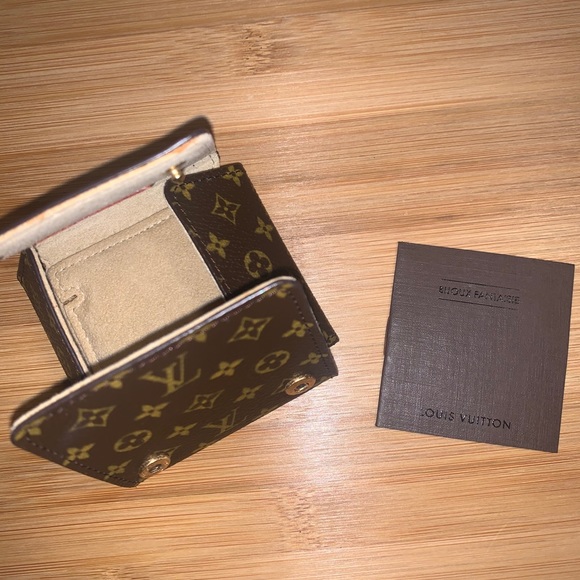 Louis Vuitton Monogram Jewelry Case - Picture 4 of 4